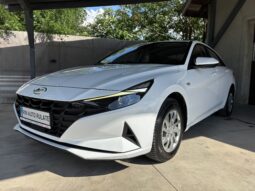 
										Hyundai Elantra 1.6 l 123 CP CVT Highway full									