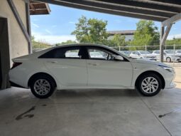 
										Hyundai Elantra 1.6 l 123 CP CVT Highway full									