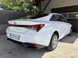 
										Hyundai Elantra 1.6 l 123 CP CVT Highway full									