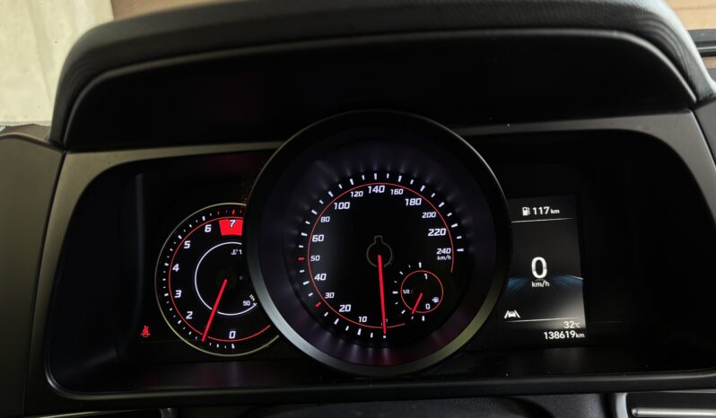
								Hyundai Elantra 1.6 l 123 CP CVT Highway full									