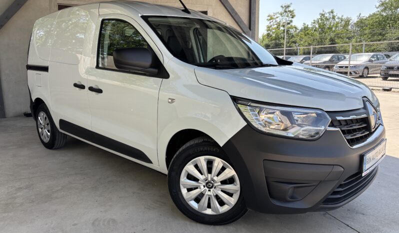 
								Renault Express full									