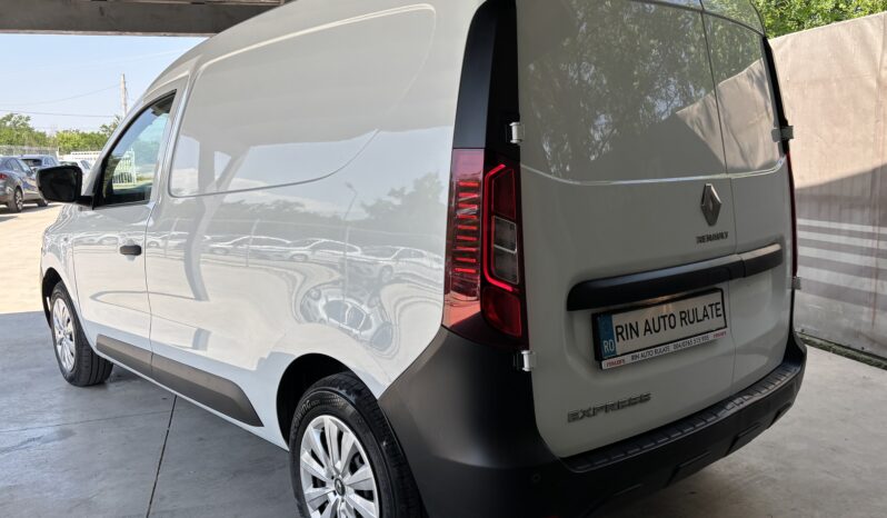 
								Renault Express full									