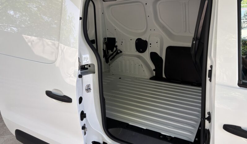 
								Renault Express full									