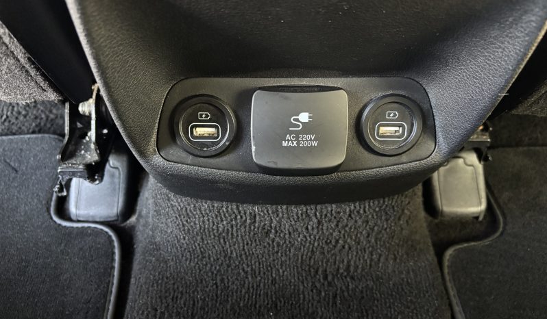 
								Hyundai Santa Fe 1.6 HEV 2WD Signature full									