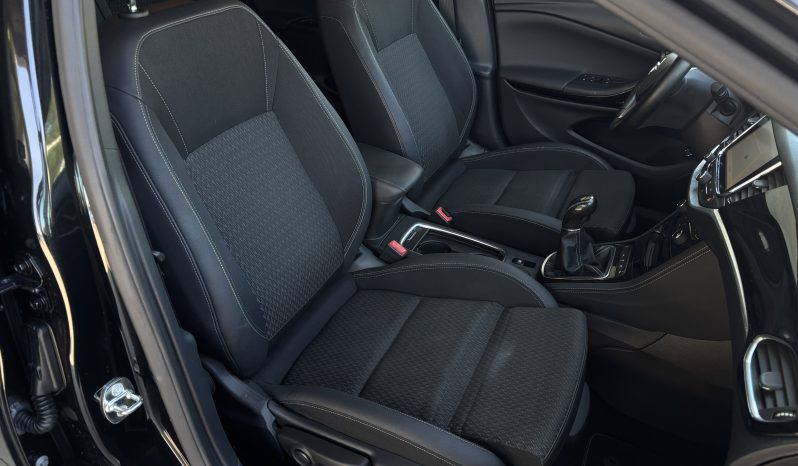 
								Opel Astra full									