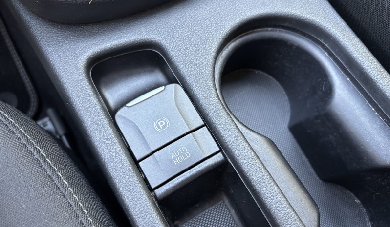 
								Hyundai KONA full									