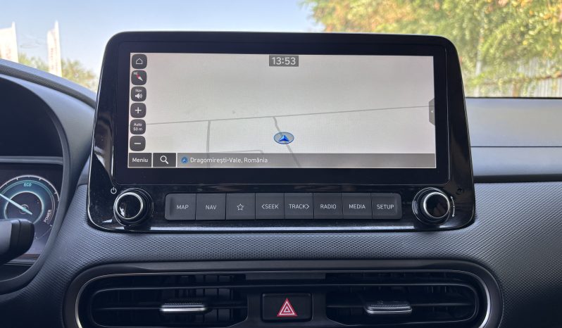 
								Hyundai KONA full									