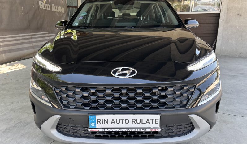 
								Hyundai KONA full									