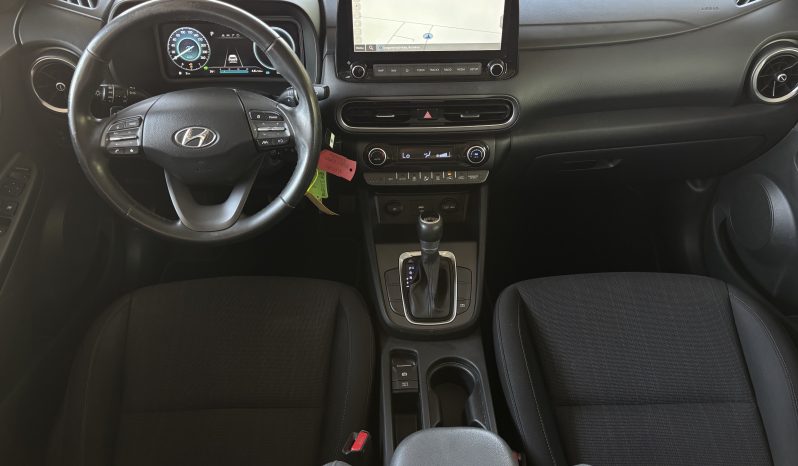 
								Hyundai KONA full									