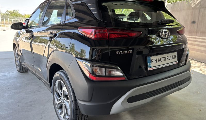 
								Hyundai KONA full									