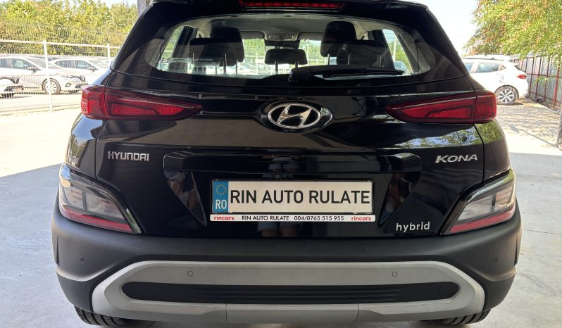 
								Hyundai KONA full									