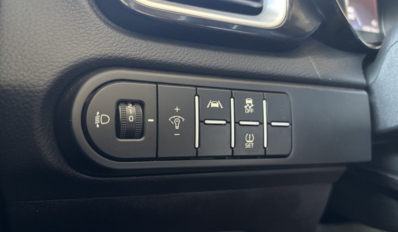 
								Kia Ceed full									