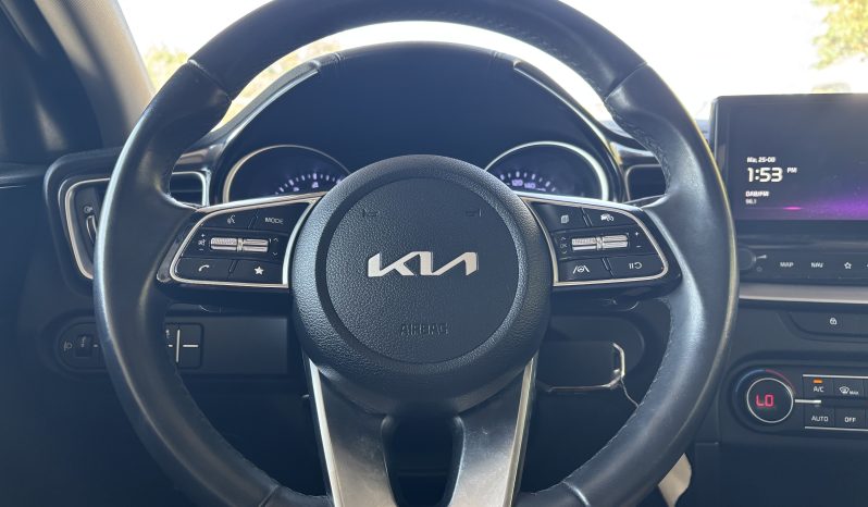 
								Kia Ceed full									