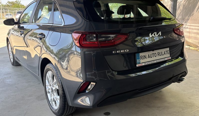 
								Kia Ceed full									