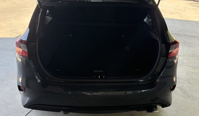 
								Kia Ceed full									