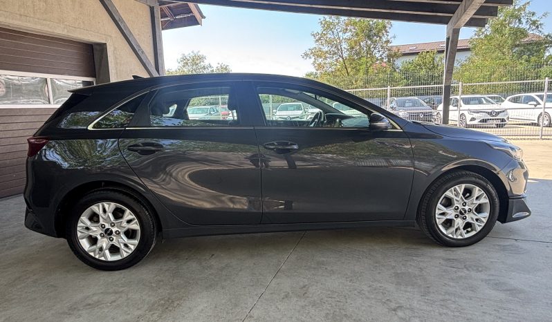 
								Kia Ceed full									