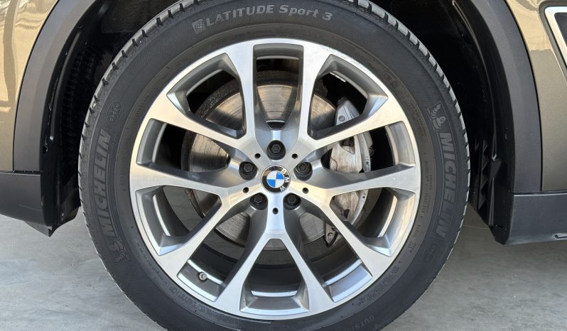 
								BMW X5 xDrive30d xLine full									