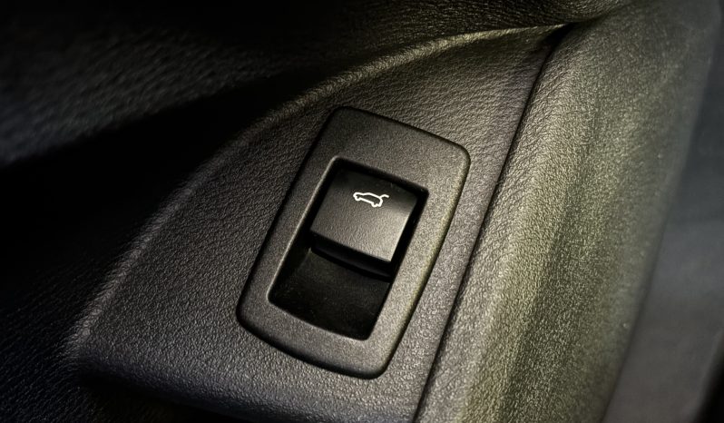 
								BMW X1 full									