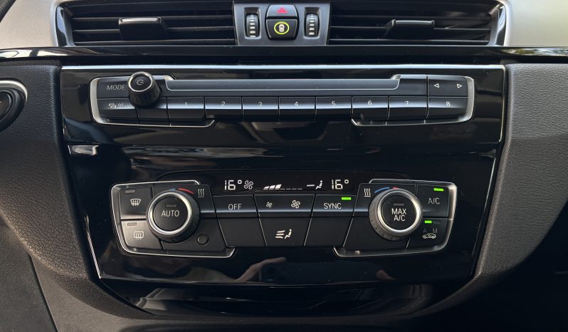 
								BMW X1 full									