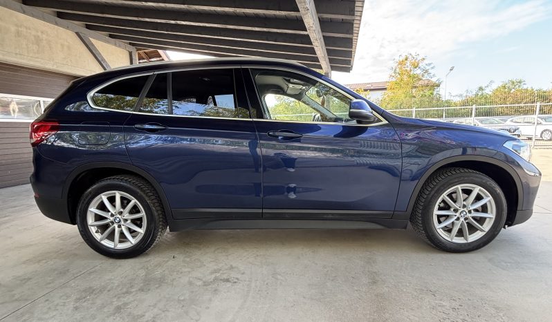 
								BMW X1 full									