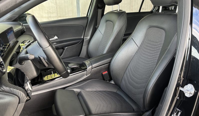 
								Mercedes-Benz A 200 d Aut. full									
